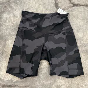 NWT women’s biker shorts size small